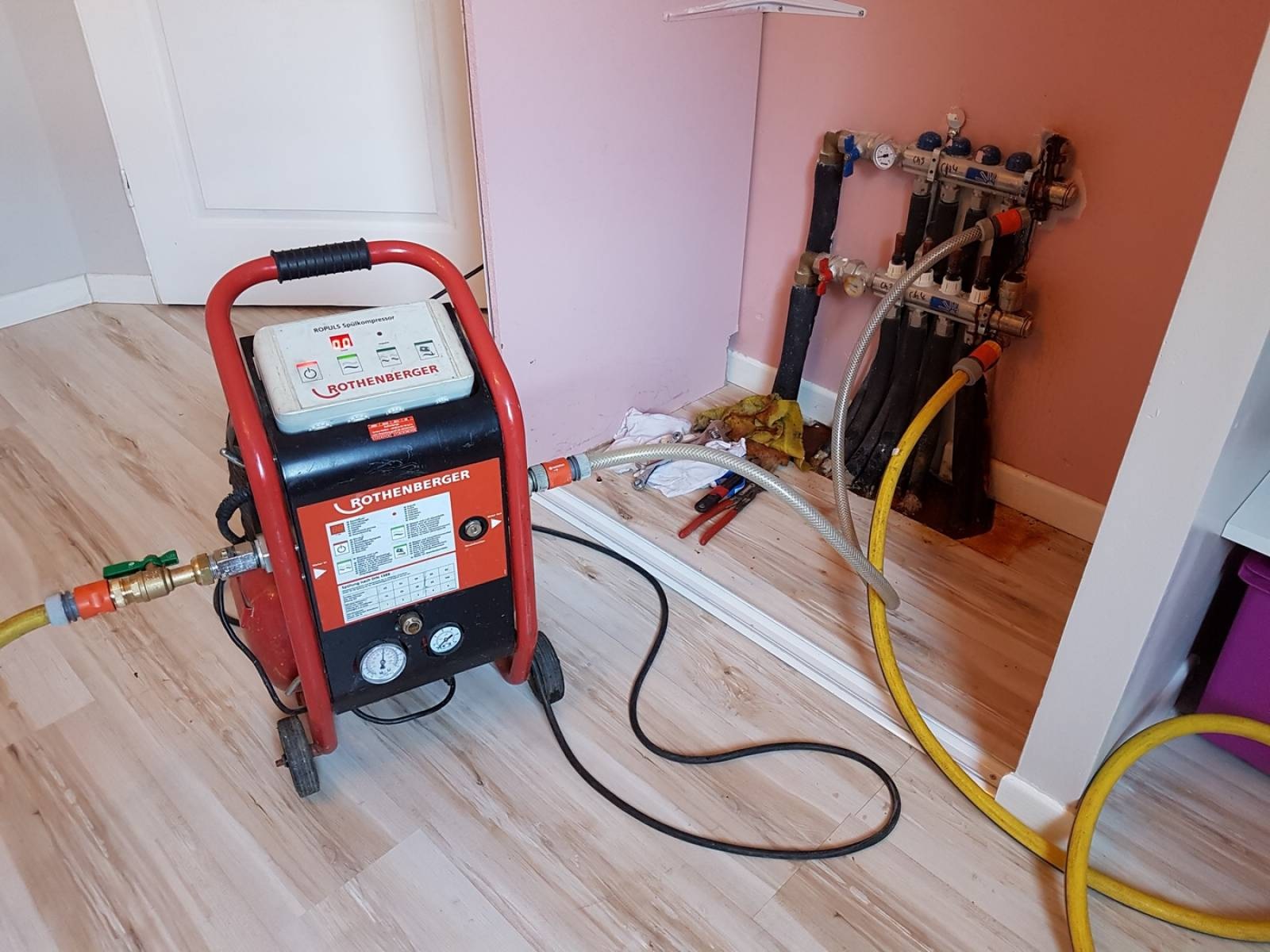 Pendik Orhangazi Vaillant Hermetik Şofben Kombi Bakımı